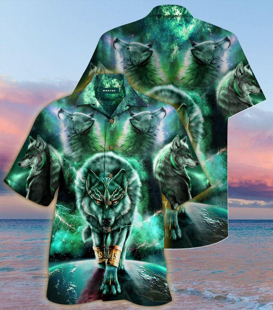 Green King Wolf Hawaiian Shirt